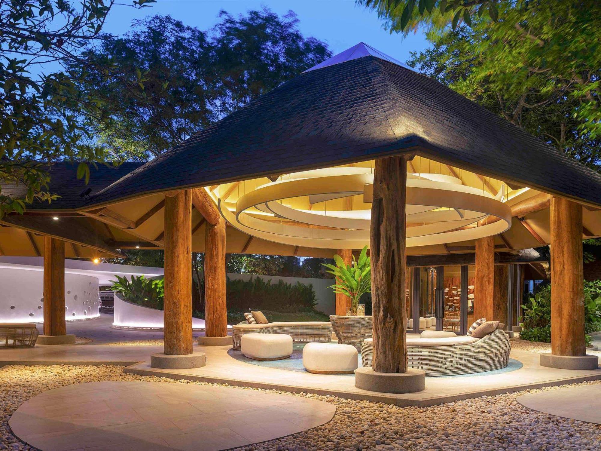 Mercure Rayong Lomtalay Villas & Resort Маэ-Пим Экстерьер фото